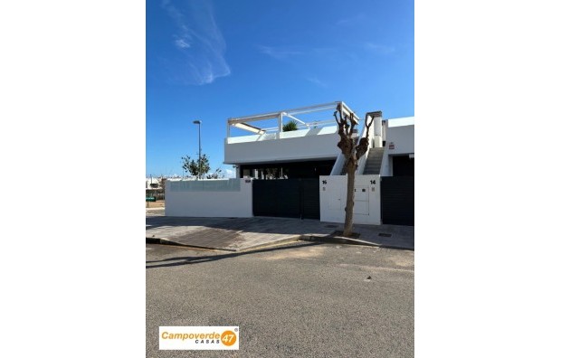 Villa / Semi pareado - Venta - Pilar de la Horadada - pueblo