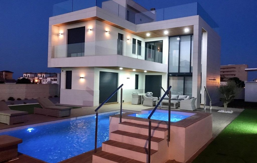 Nueva construcción  - Villa - Orihuela Costa - Campoamor