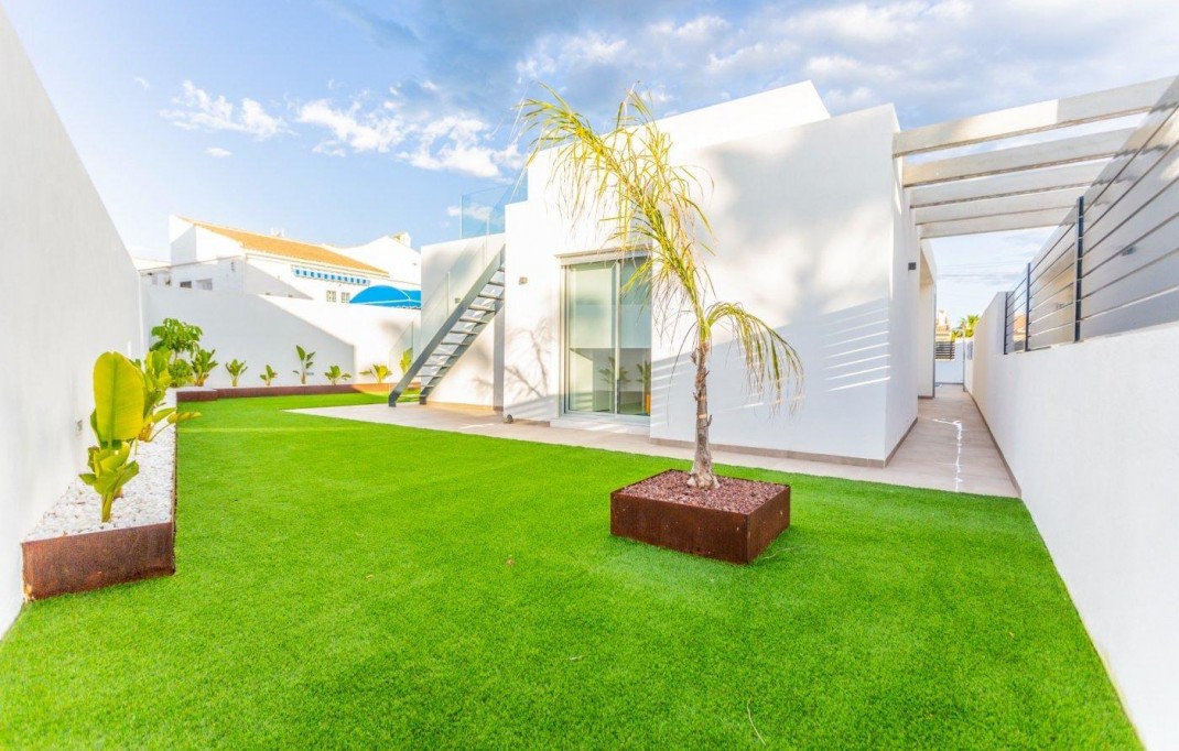 Nueva construcción  - Villa - Torrevieja - Torreta florida