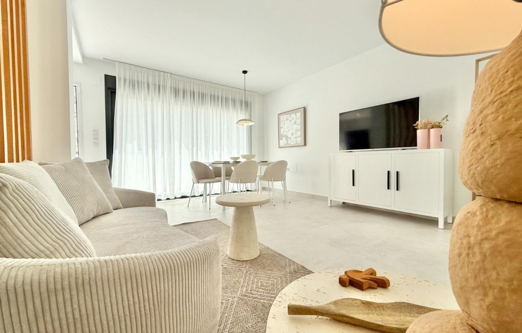 New Build - Town House - Cox - Sin Zona