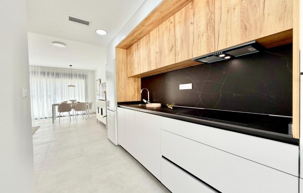 New Build - Town House - Cox - Sin Zona