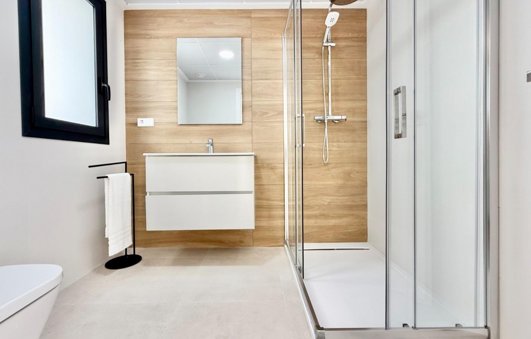 New Build - Town House - Cox - Sin Zona