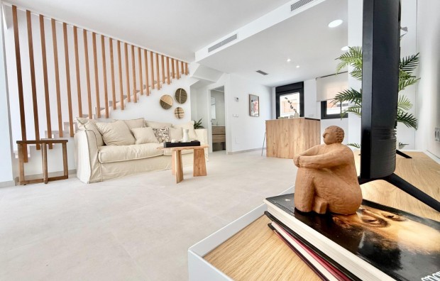 New Build - Town House - Cox - Sin Zona