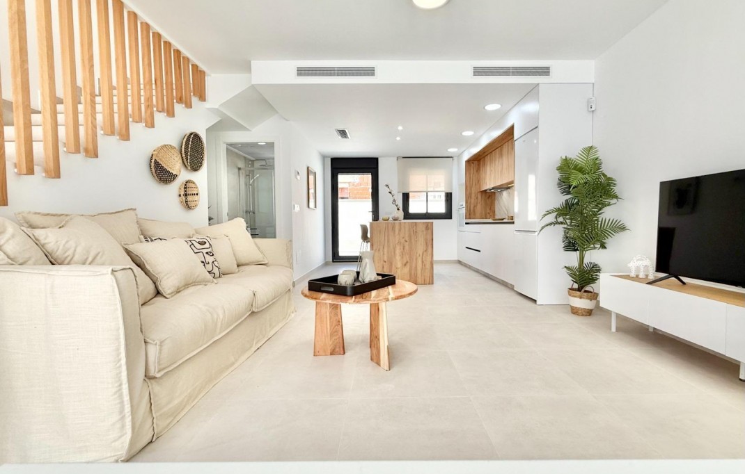 New Build - Town House - Cox - Sin Zona