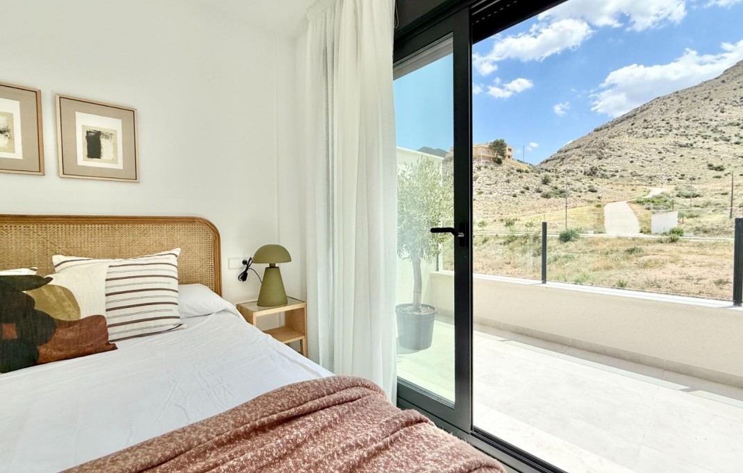 New Build - Town House - Cox - Sin Zona