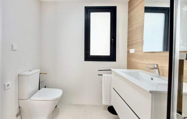 New Build - Town House - Cox - Sin Zona