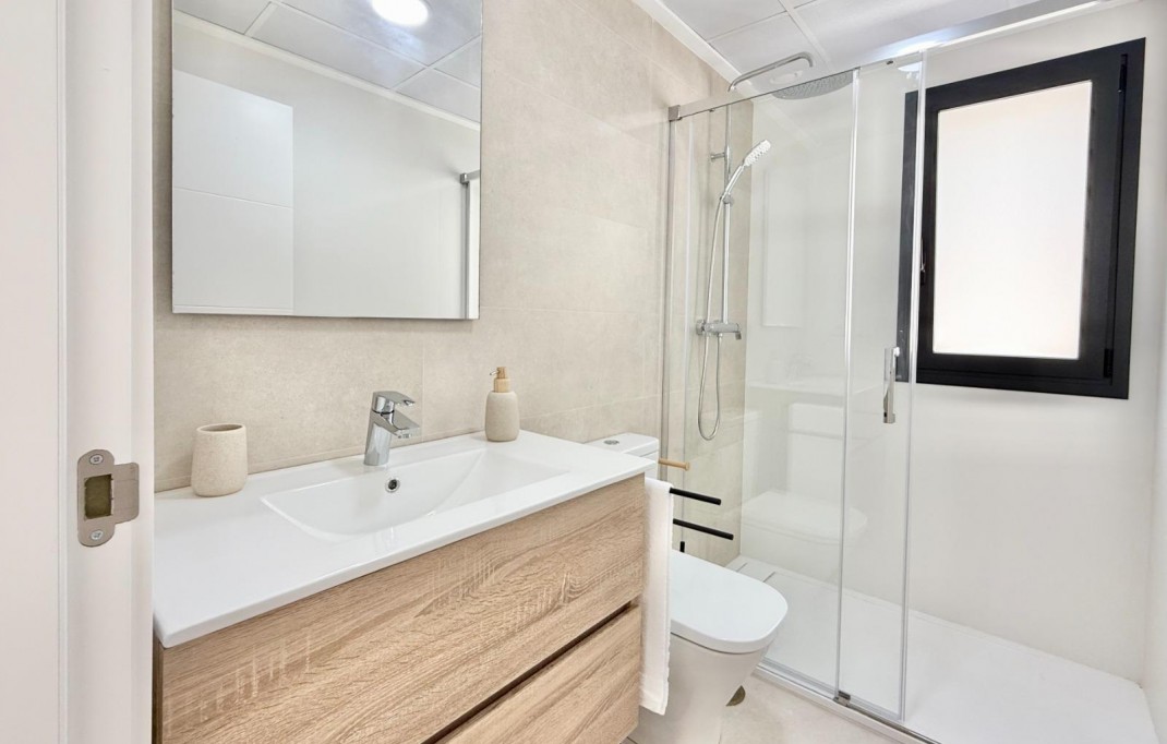 New Build - Town House - Cox - Sin Zona