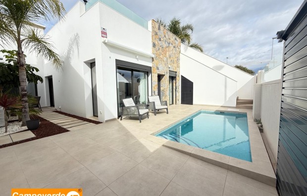 Sales - Villa / Semi semi-detached - Pilar de la Horadada - Zona Pueblo