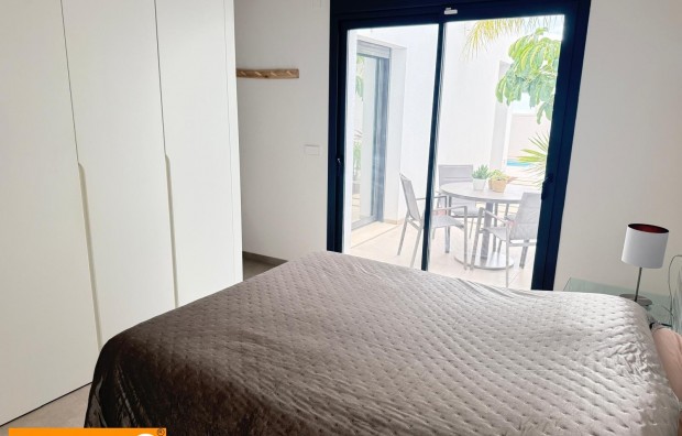 Sales - Villa / Semi semi-detached - Pilar de la Horadada - Zona Pueblo