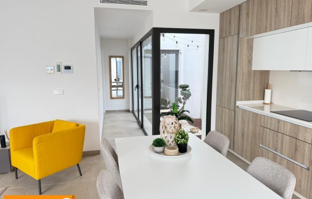 Sales - Villa / Semi semi-detached - Pilar de la Horadada - Zona Pueblo