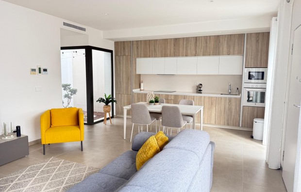 Sales - Villa / Semi semi-detached - Pilar de la Horadada - Zona Pueblo