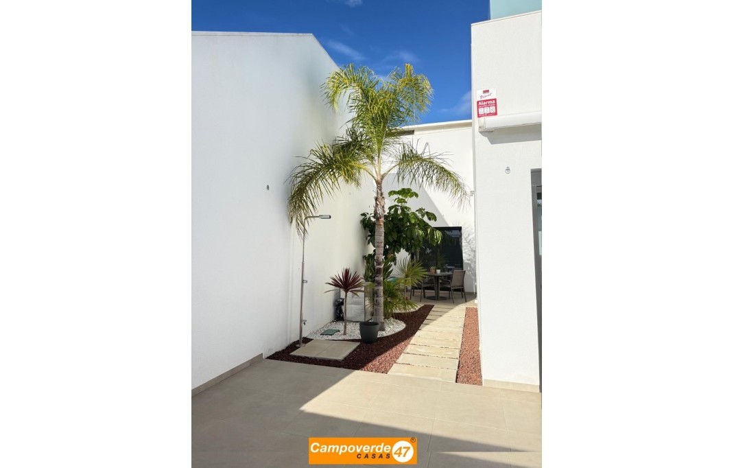 Sales - Villa / Semi semi-detached - Pilar de la Horadada - Zona Pueblo