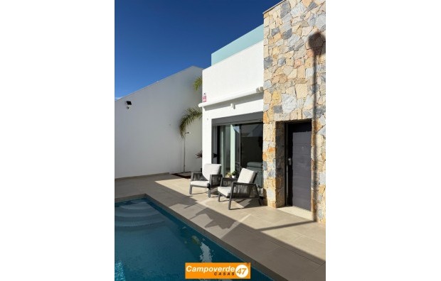 Sales - Villa / Semi semi-detached - Pilar de la Horadada - Zona Pueblo
