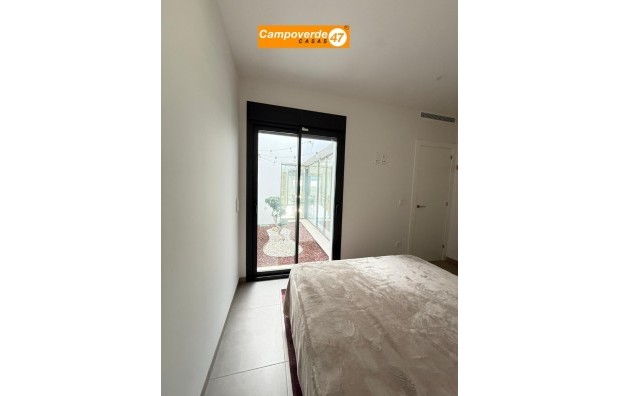 Sales - Villa / Semi semi-detached - Pilar de la Horadada - Zona Pueblo