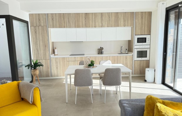 Sales - Villa / Semi semi-detached - Pilar de la Horadada - Zona Pueblo