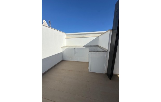 Sales - Villa / Semi semi-detached - Pilar de la Horadada - Zona Pueblo