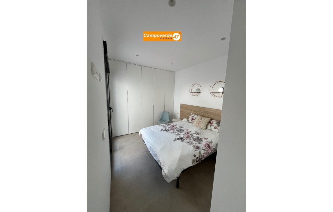 Wederverkoop - Villa / Halfvrijstaand - Pilar de la Horadada