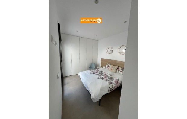 Wederverkoop - Villa / Halfvrijstaand - Pilar de la Horadada