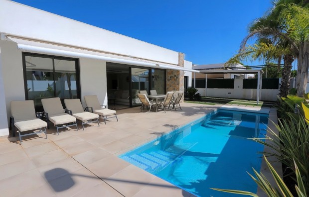 Wederverkoop - Chalet - Pilar de la Horadada - Zona Pueblo
