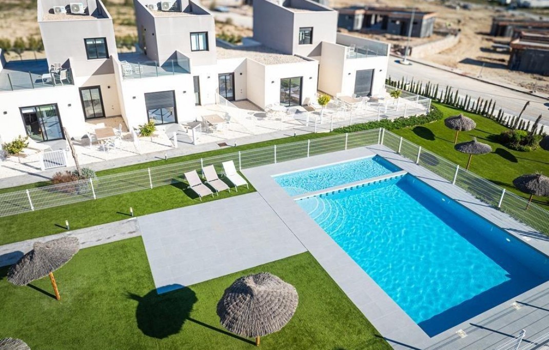 New Build - Town House - BAÑOS Y MENDIGO - Altaona Golf