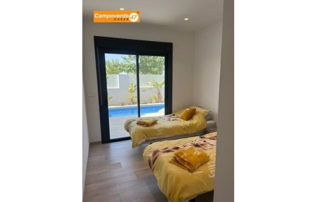 Sales - Villa / Semi semi-detached - Pilar de la Horadada - La Rambla