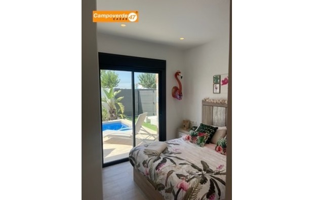 Sales - Villa / Semi semi-detached - Pilar de la Horadada - La Rambla