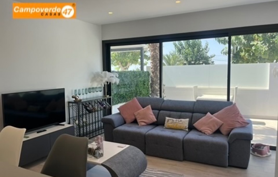 Sales - Villa / Semi semi-detached - Pilar de la Horadada - La Rambla